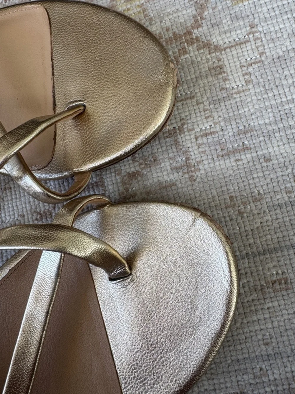 Veronica Beard Salva Metallic Gold Crisscross Sandal Size 10